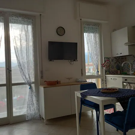 Ca' Bianca בורג'ו ורצי